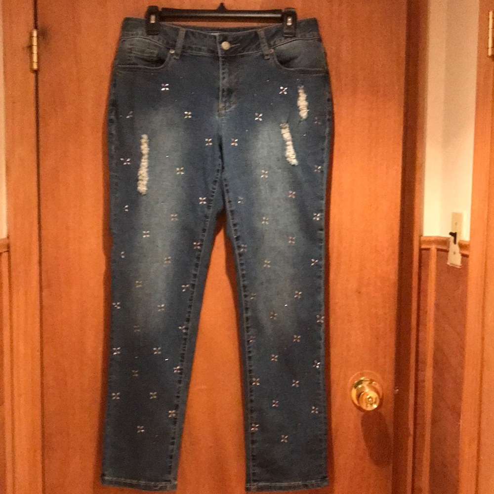 Cato’s Women’s Denim distressed and stone design size 8